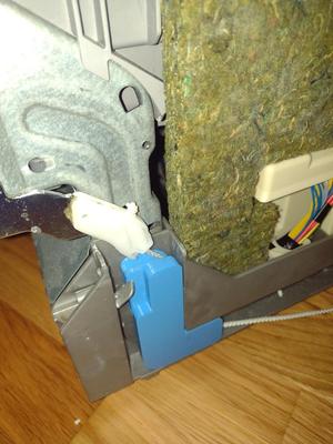 Fix for Bosch-type dishwashers. Door mechanism
