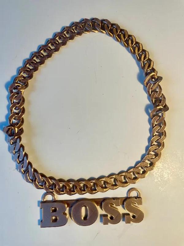 BOSS přívěšek / BOSS pendant   