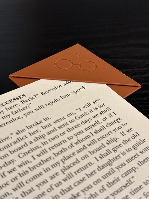 Corner Bookmark (Harry Potter)
