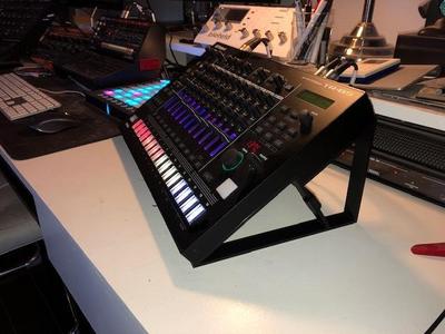 Roland TR-8S desktop stand