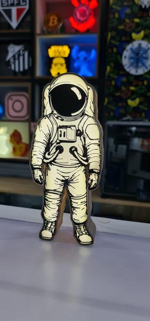 lighting ASTRONAUT