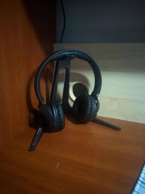 Headphone stand   
