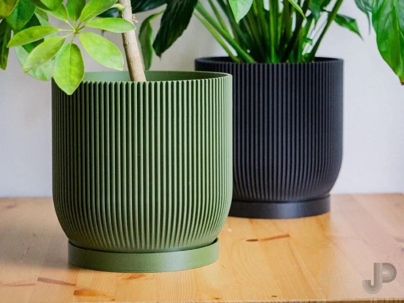 Aspire Planter with Drainage Holes and Drip Tray   