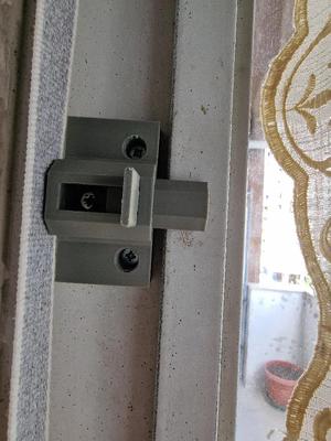 Chiusura scorrevole per finestre porte  e armadietti ecc......   