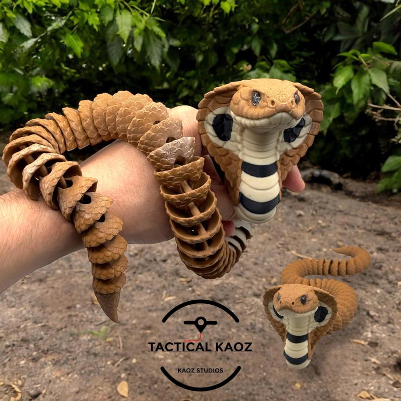 Articulated Cobra snake | Pre-Painted + Optional 8mm Glass Eye Version