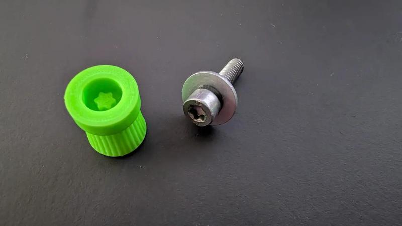 Torx Handschraube für BMW R nineT Sattel   