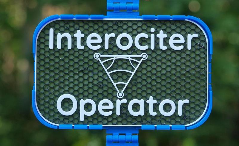Interociter Operator sign   