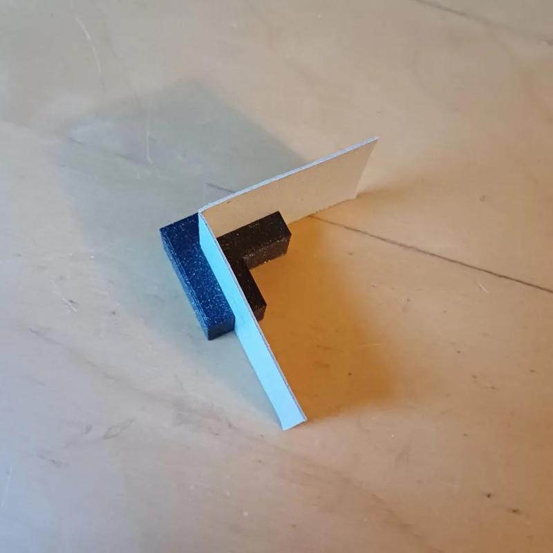 Magnetic square corner clamps   
