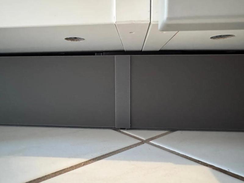 Ikea FÖRBÄTTRA Plinth / Sockel Connector   