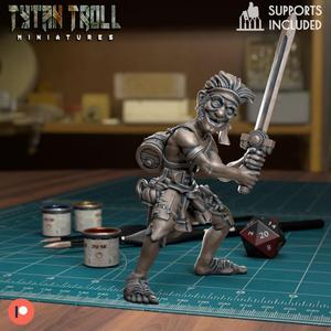 Halfling Adventurer [Pre-Supported]