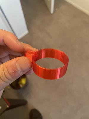 Ring holder for honeycomb wall