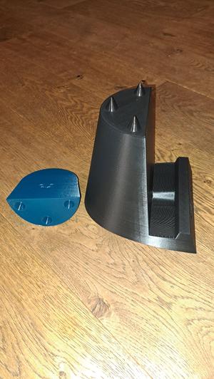 Guitar stand for Fender Stratocaster