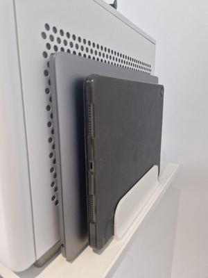 MacBook Pro + iPad vertical stand