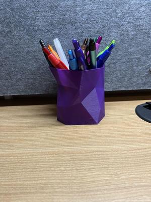 Low Poly Pen holder