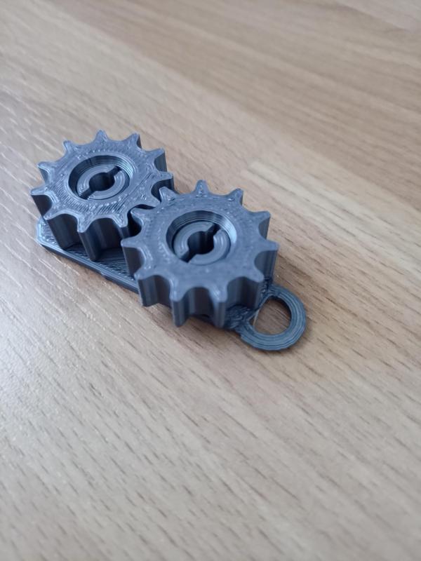 gear keychain the gears are working v2