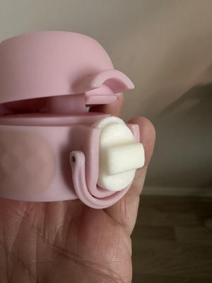 ion8 leak proof bottle lock mechanism