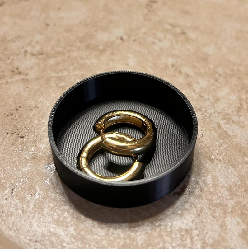 Ring holder