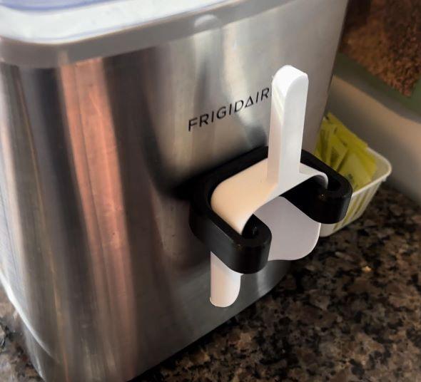 Frigidaire Countertop Ice Maker - Magnetic Scoop Mount