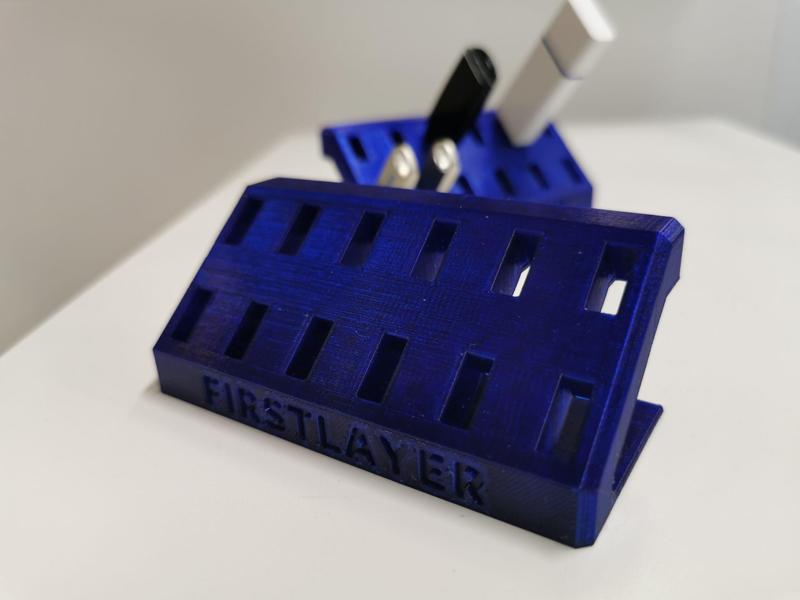 Ultimate usb-stick holder 3000