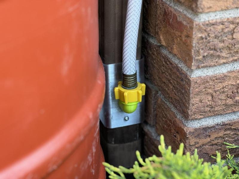 Downspout gutter injector (un-diverter) for rain barrel
