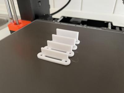 Türhalter/Schließblech - Gegenstück Schloss/Falle für leichte Türen (Wohnmobil)