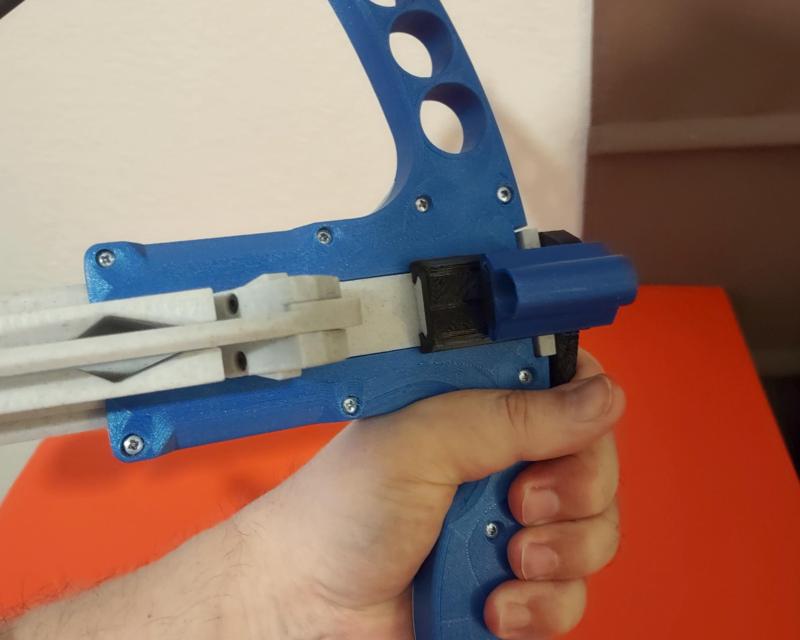 Sliding Legolini Front Squeeze Grip