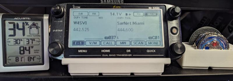 iCom ID-5100 Desktop Stand with Gridfinity Base