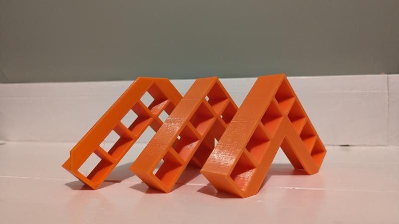 Clamping square with edge guide