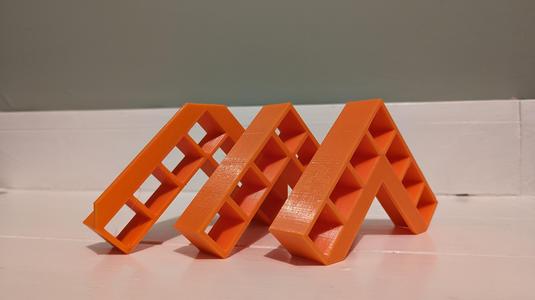 Clamping square with edge guide