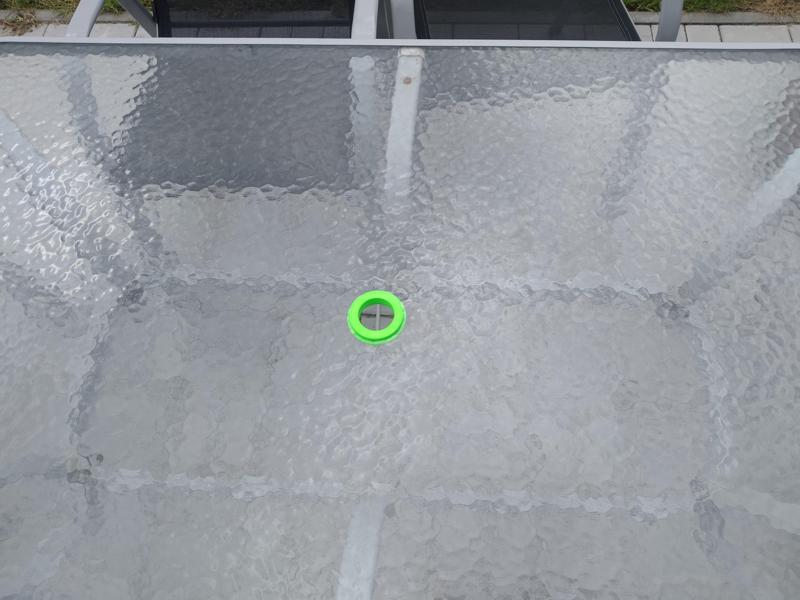 Průchodka slunečníku zahradního skleněného slolu