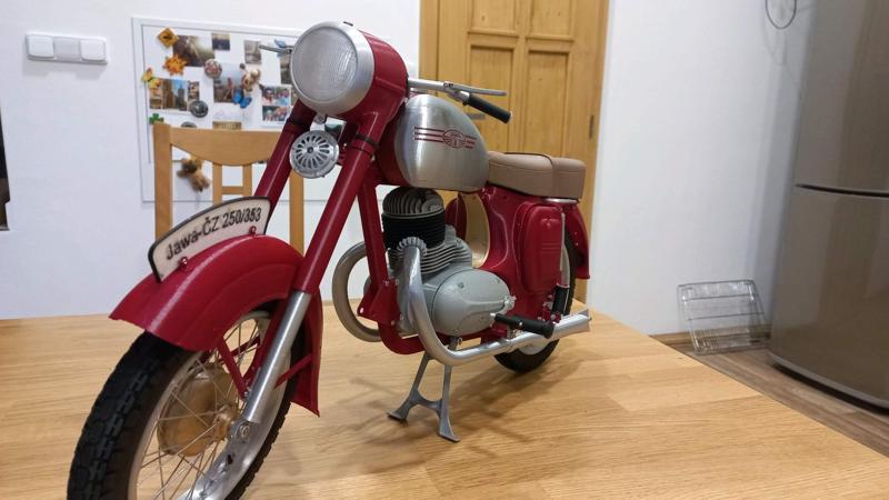 Project JAWA-ČZ KÝVAČKA 250/353.02 - PART No.8 - Front mudguard + seat