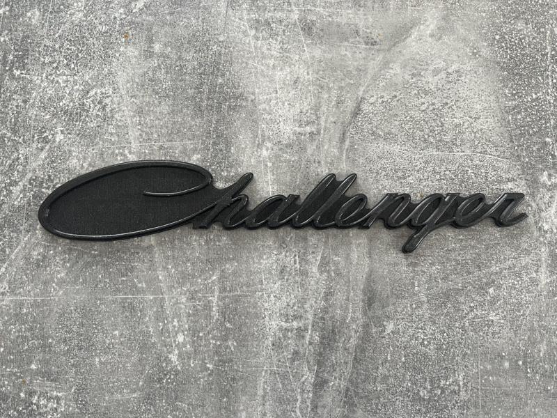 Dodge Challenger classic emblem / nameplate look-alike