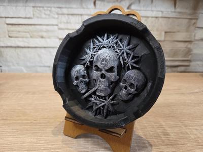 Decorative Ashtray with Skull and Grass
