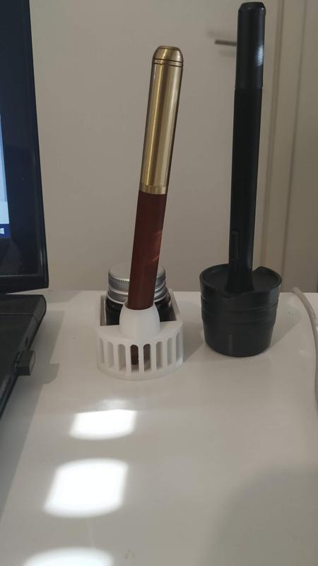 Pen Holder Neoclassic