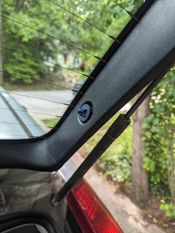 Ford Focus Mk1 Hatchback Parcel Shelf Hanger Clip