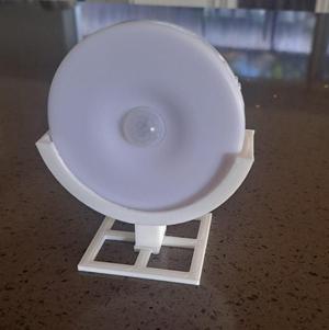 Puck light stand