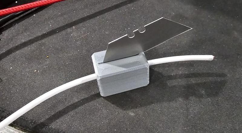 Wire Stripper - Longitudinal - Parametric - Fusion 360