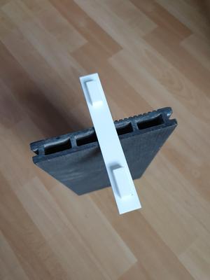 Seitenabdeckung WPC-Diele