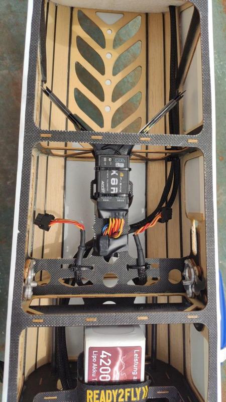 FrSky X8R Support (antenna 90°)