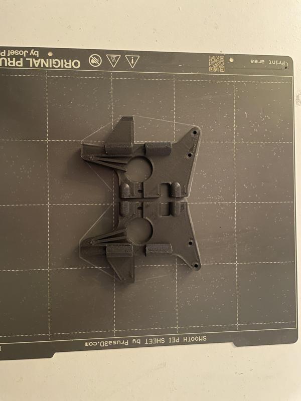 Traxxas E-Maxx front bulheads