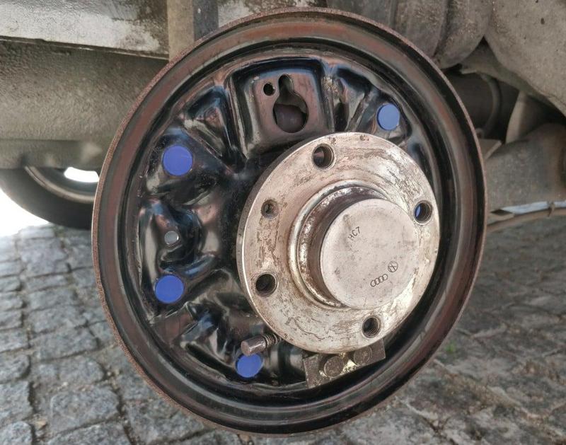 VW brake shoes clips