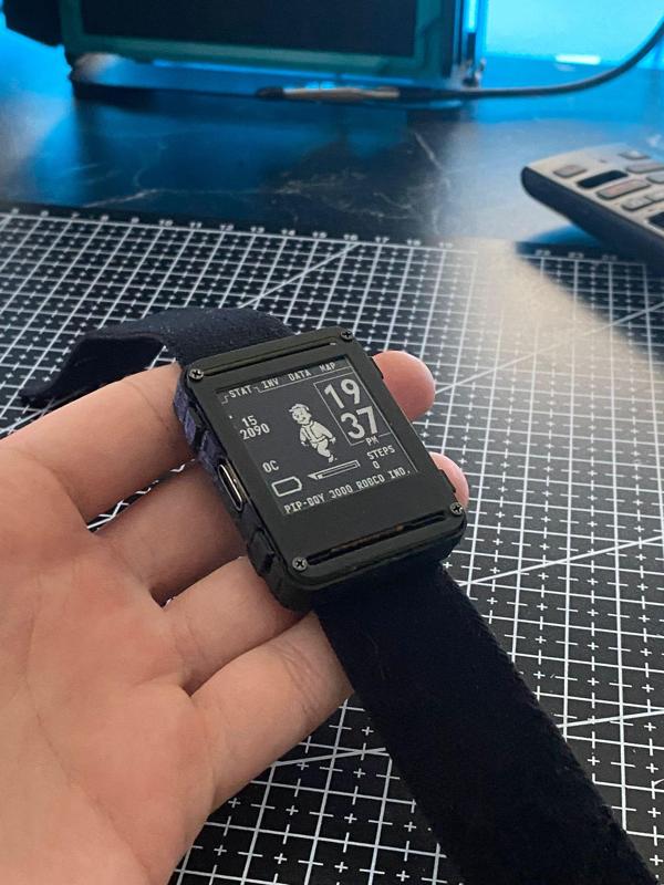 watchy inclosed case