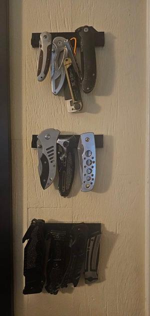 Pocket Knife wall mount
