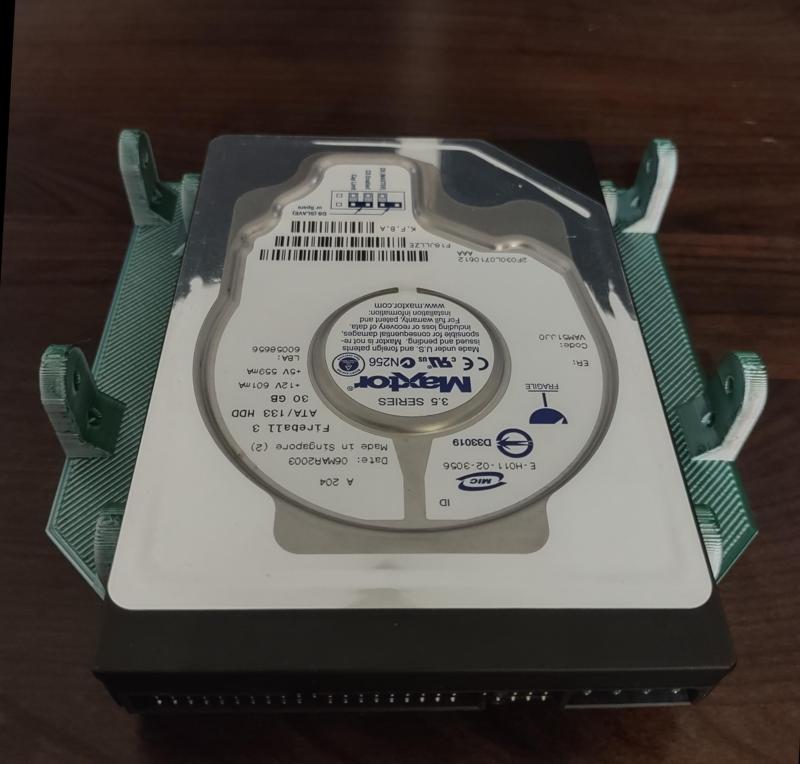 Hard drive bay adapter - 2.5" and 3.5" drive to 5.25" bay