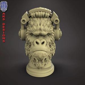 Gorilla with Headphone 1 Penstand cum flowerpot art