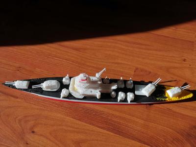 Battleship with moving canons