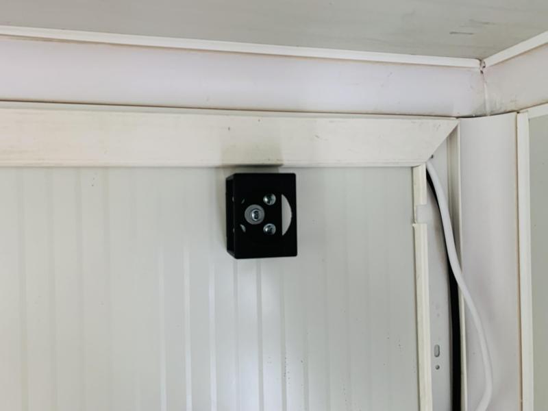 Powerstrip mounting solution - Power strip holder - Steckdosenleiste Halterung