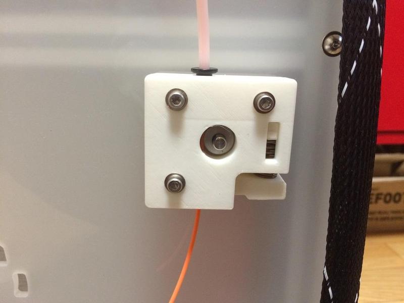 Adjustable bowden extruder for MK7 