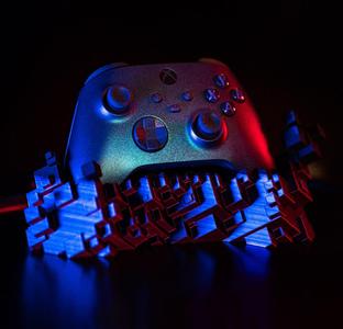 Pixel Glitch Controller Stand - Xbox One / PS5