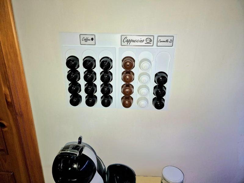 Dolce Gusto capsule dispenser